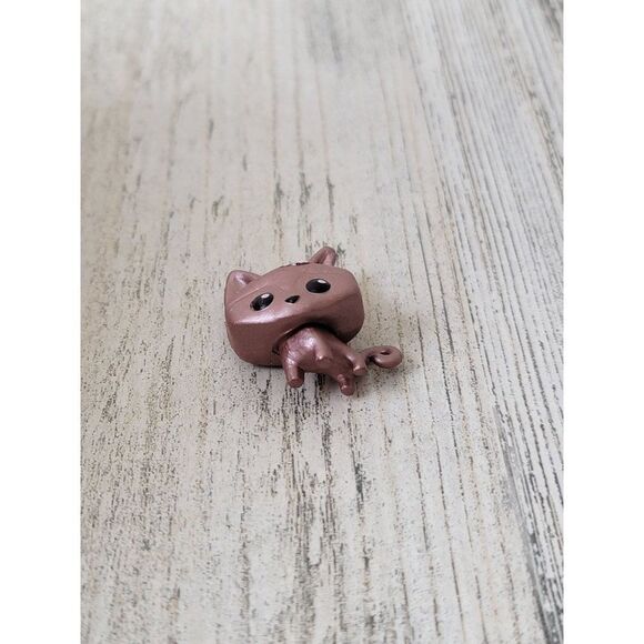 Rose gold mini fox cat animal toy figure play - Picture 2 of 4